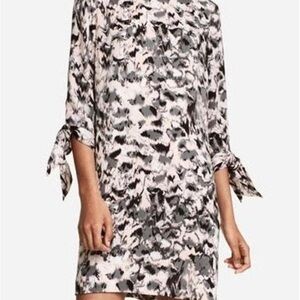 H&M Monochrome Abstract Long Sleeve Dress